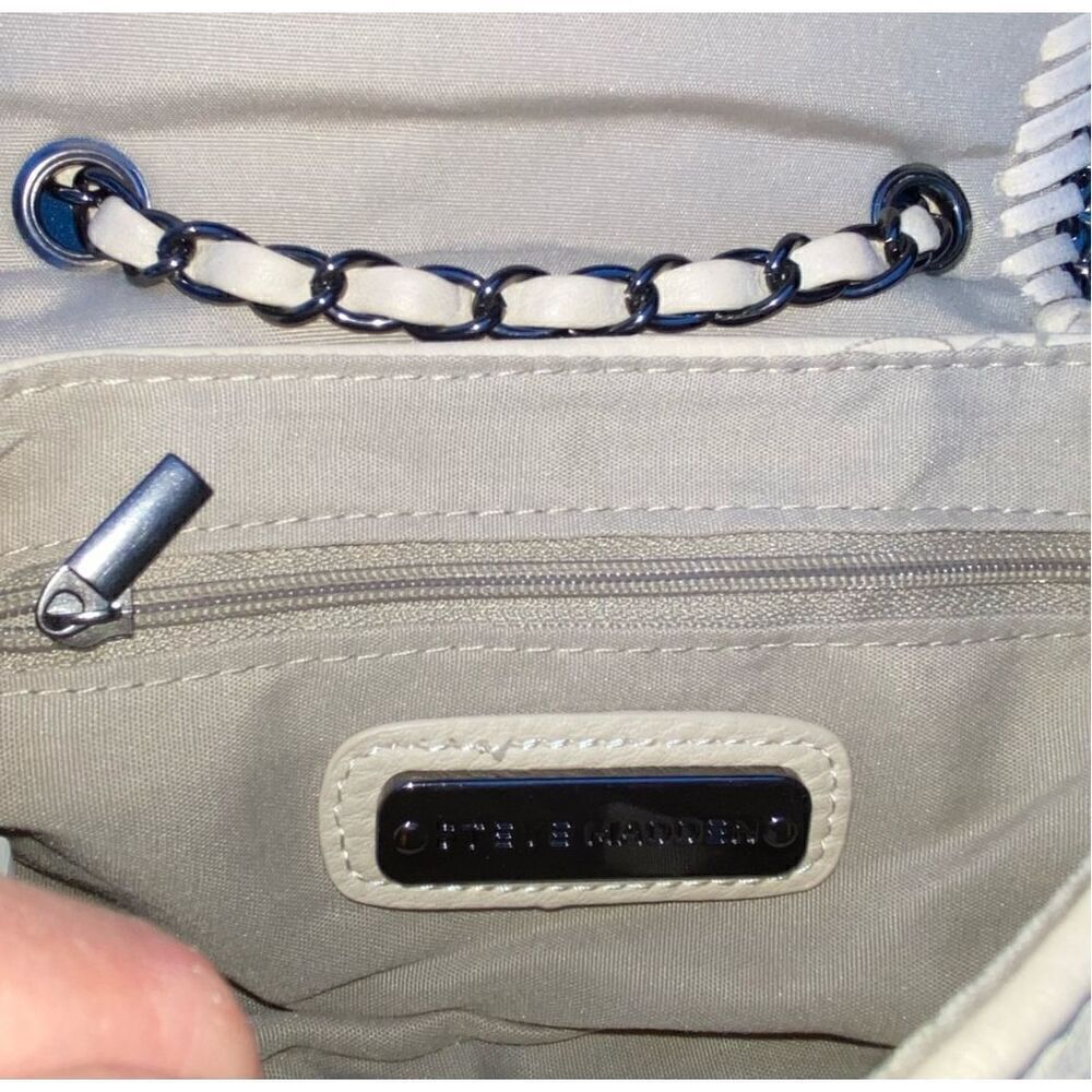 Steve Madden Faux Leather Quilted Crossbody Bag Off-White - Picture 8 of 9